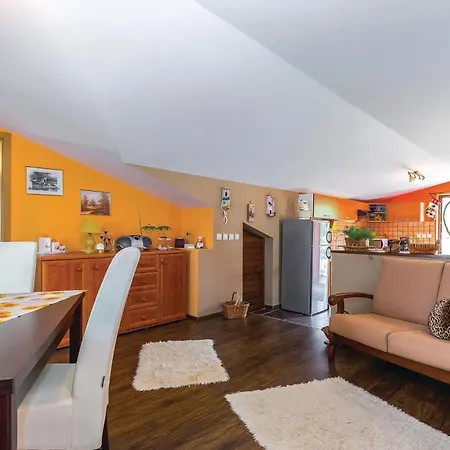 Lovely In With Kitchen * Hreljin